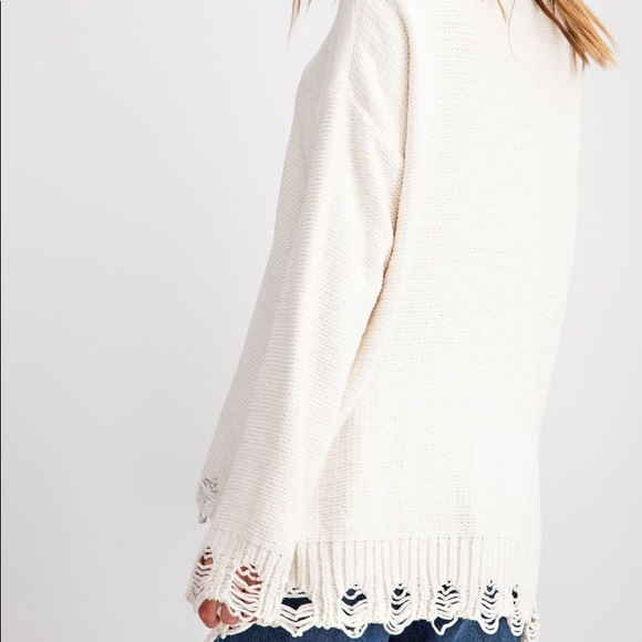 $ FIRM 🌷Cream Distressed Sweater - Picture 3 of 8